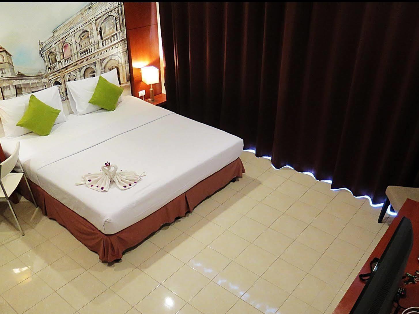 Sugar Ohana Poshtel Phuket Exterior foto